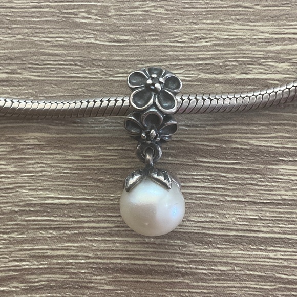 Pandora Forever Bloom Dangle White Pearl Sterling Silver W/ Black Zirconia Gems - Picture 2 of 4